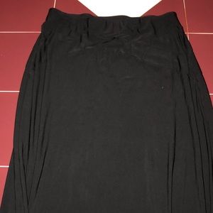 4/$35 Black skirt